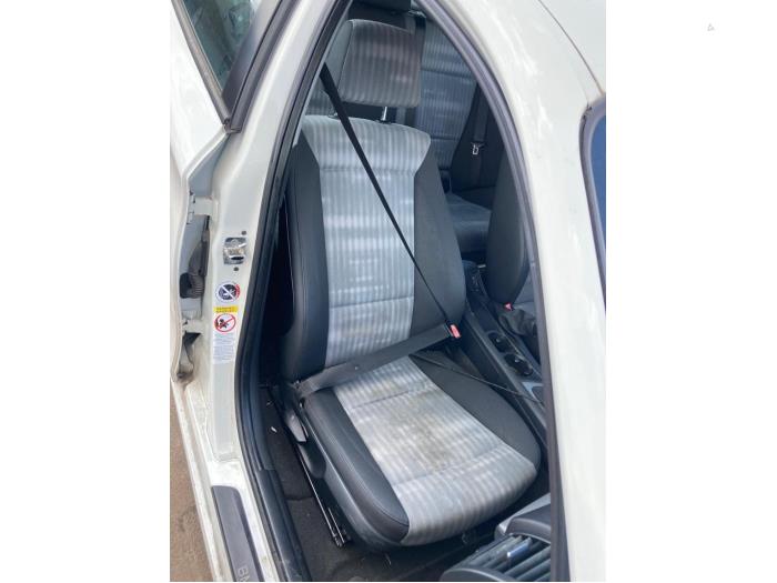 BMW 1 serie 118i 16V Sloopvoertuig (2006, Wit)