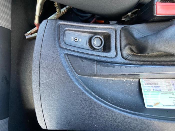 BMW 1 serie 118i 16V Sloopvoertuig (2006, Wit)