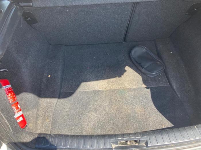 BMW 1 serie 118i 16V Sloopvoertuig (2006, Wit)