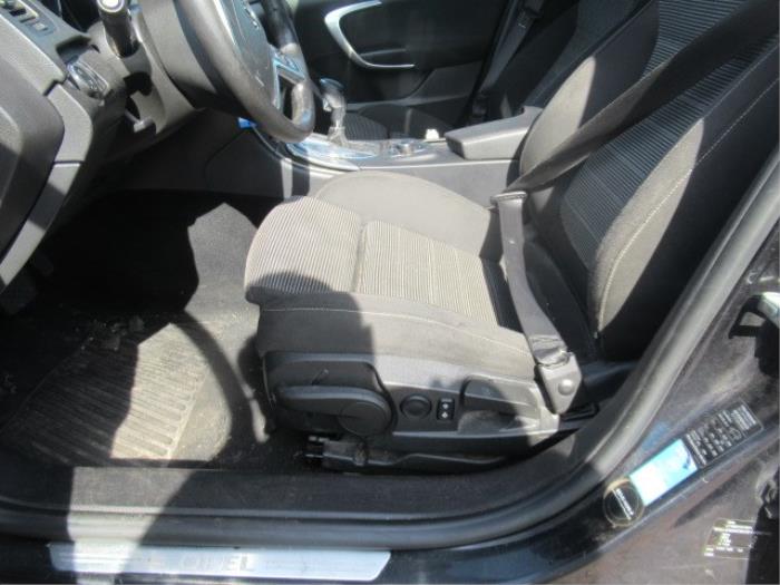 Opel Insignia Sports Tourer 2.0 CDTI 16V 160 Ecotec Sloopvoertuig (2013, Zwart)