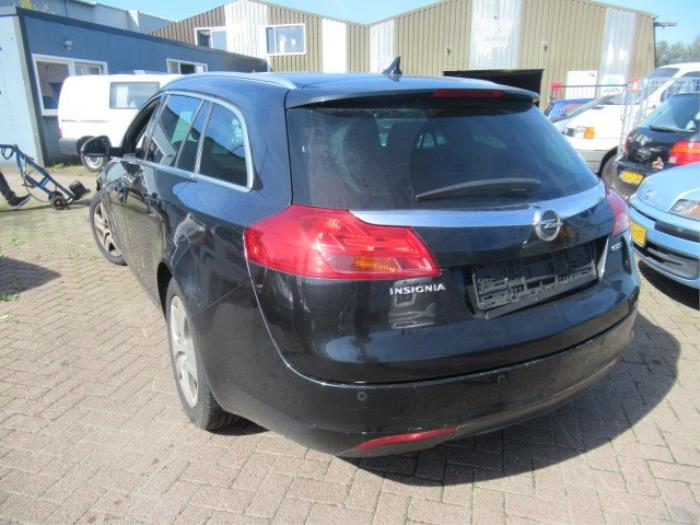 Opel Insignia Sports Tourer 2.0 CDTI 16V 160 Ecotec Sloopvoertuig (2013, Zwart)