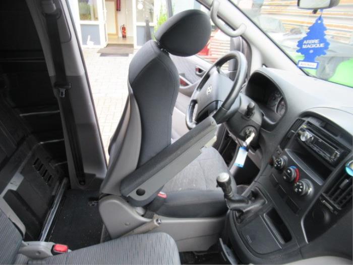 Hyundai H-300 2.5 CRDi Sloopvoertuig (2009, Grijs)