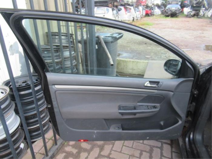 Volkswagen Golf V 1.6 Sloopvoertuig (2007, Zwart)