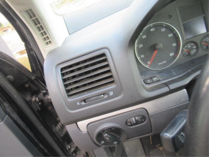 Volkswagen Golf V 1.6 Sloopvoertuig (2007, Zwart)