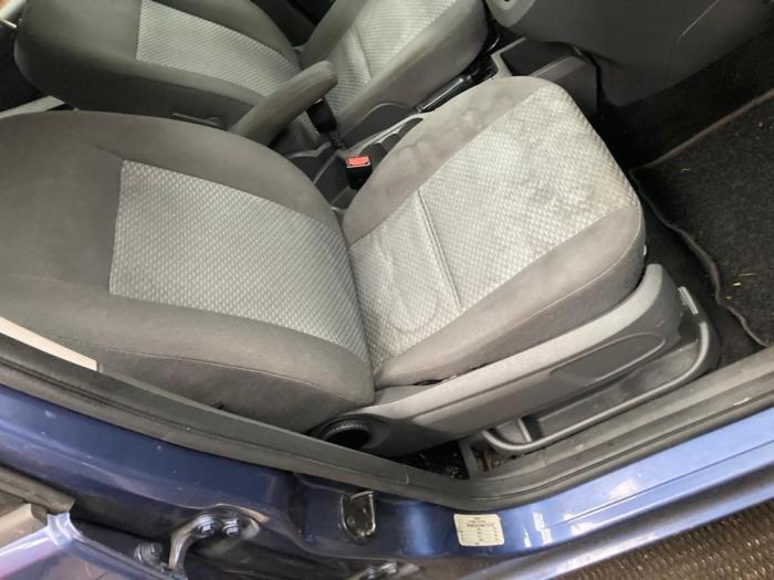 Ford Focus C-Max 1.6 16V Sloopvoertuig (2004, Blauw)