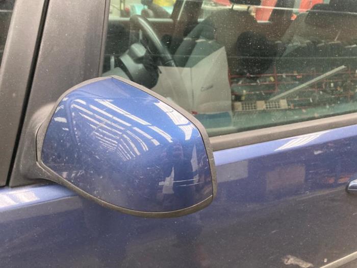 Ford Focus C-Max 1.6 16V Sloopvoertuig (2004, Blauw)