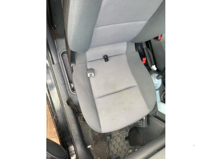 Mitsubishi Colt 1.3 16V Sloopvoertuig (2006, Zwart)