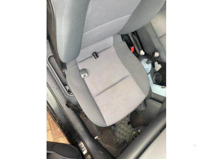 Mitsubishi Colt 1.3 16V Sloopvoertuig (2006, Zwart)