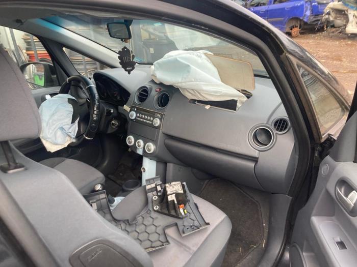 Mitsubishi Colt 1.3 16V Sloopvoertuig (2006, Zwart)