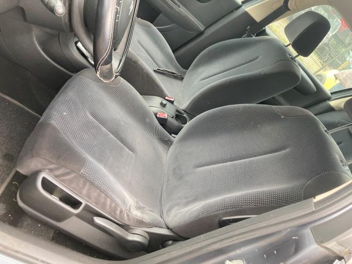 Citroen C4 Berline 1.6 16V Sloopvoertuig (2008, Grijs)