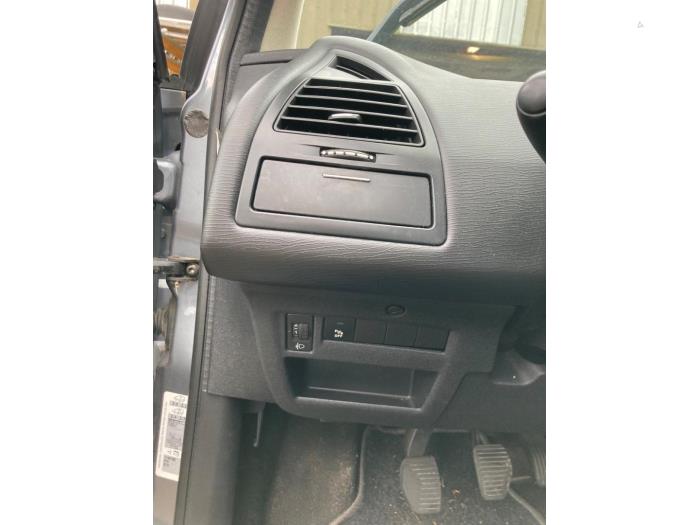 Citroen C4 Berline 1.6 16V Sloopvoertuig (2008, Grijs)