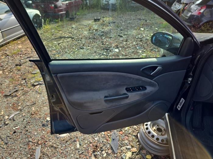 Citroen C5 II Berline 2.0 16V Sloopvoertuig (2005, Grijs)