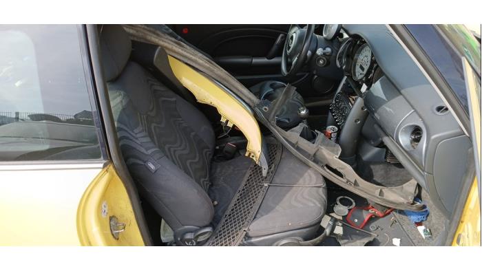 BMW Mini One/Cooper 1.6 16V One Sloopvoertuig (2002, Geel)