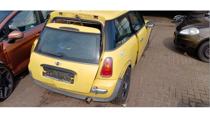BMW Mini One/Cooper 1.6 16V One Sloopvoertuig (2002, Geel)