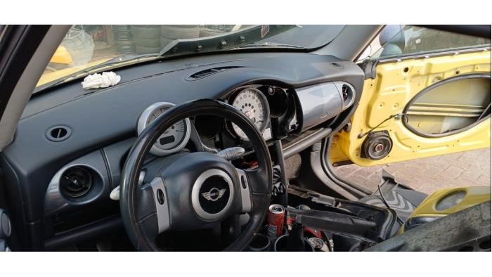 BMW Mini One/Cooper 1.6 16V One Sloopvoertuig (2002, Geel)