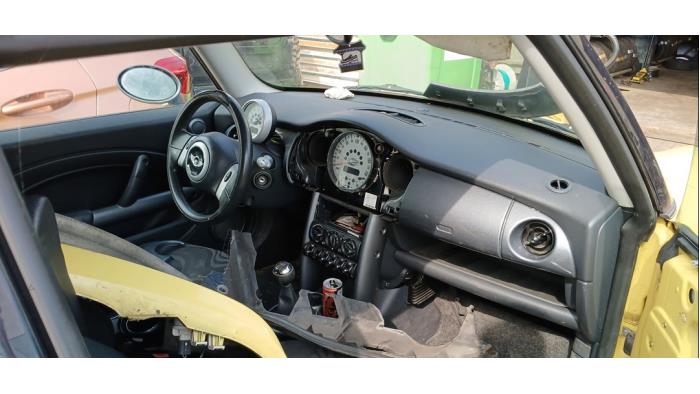 BMW Mini One/Cooper 1.6 16V One Sloopvoertuig (2002, Geel)