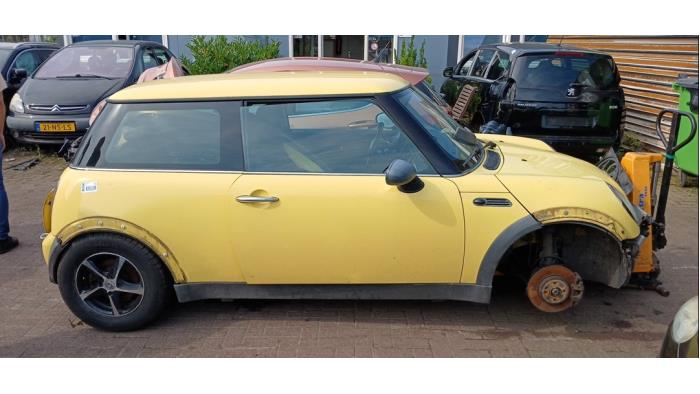BMW Mini One/Cooper 1.6 16V One Sloopvoertuig (2002, Geel)