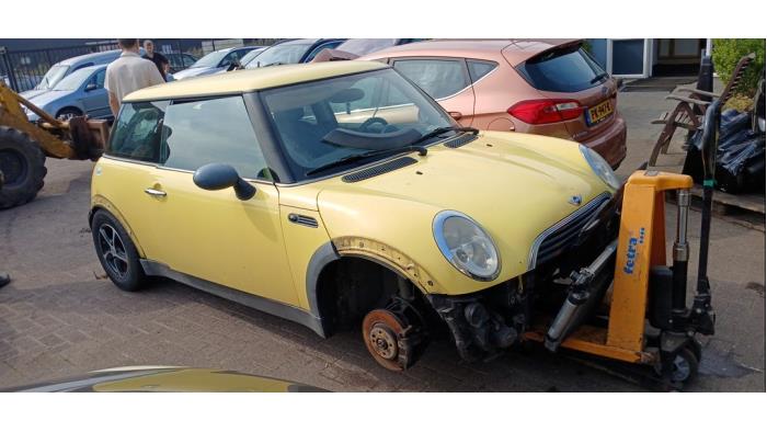 BMW Mini One/Cooper 1.6 16V One Sloopvoertuig (2002, Geel)