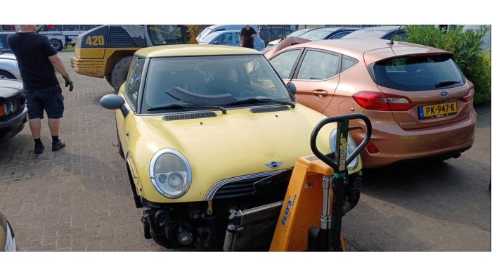 BMW Mini One/Cooper 1.6 16V One Sloopvoertuig (2002, Geel)