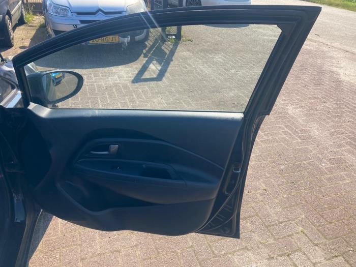 Kia Rio III 1.1 CRDi VGT 12V Sloopvoertuig (2012, Zwart)