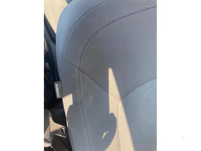 Kia Rio III 1.1 CRDi VGT 12V Sloopvoertuig (2012, Zwart)