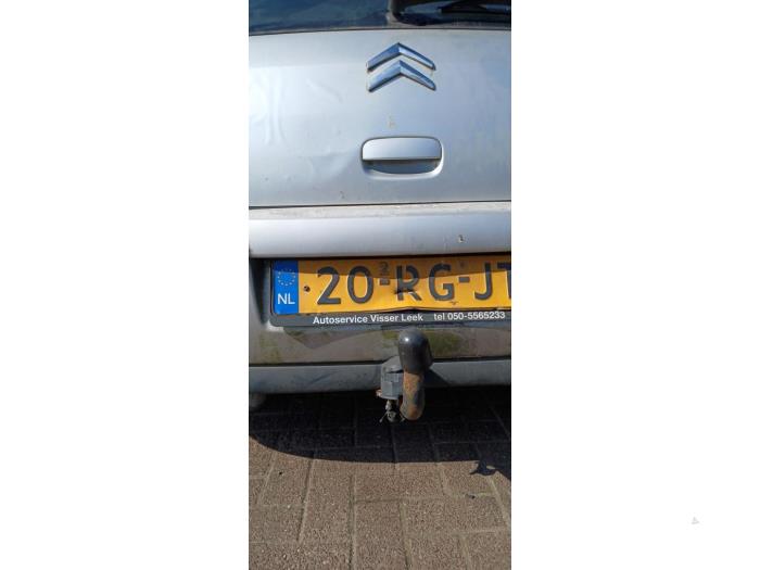 Citroen C4 Berline 1.6 16V Sloopvoertuig (2005, Grijs)