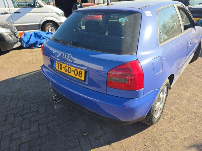 Audi A3 1.6 Sloopvoertuig (1998, Blauw)