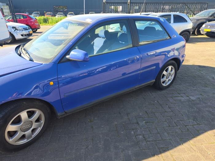 Audi A3 1.6 Sloopvoertuig (1998, Blauw)