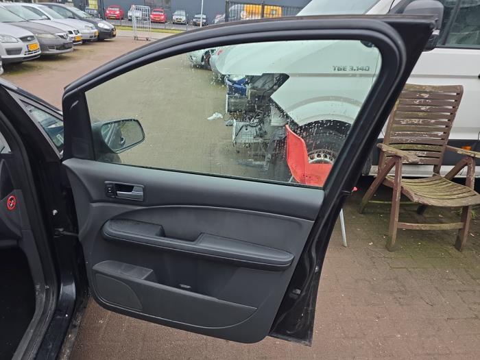 Ford Focus C-Max 1.8 16V Sloopvoertuig (2006, Zwart)