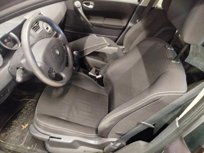 Renault Megane II 1.6 16V Sloopvoertuig (2006, Grijs)