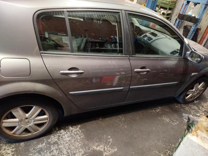 Renault Megane II 1.6 16V Sloopvoertuig (2006, Grijs)
