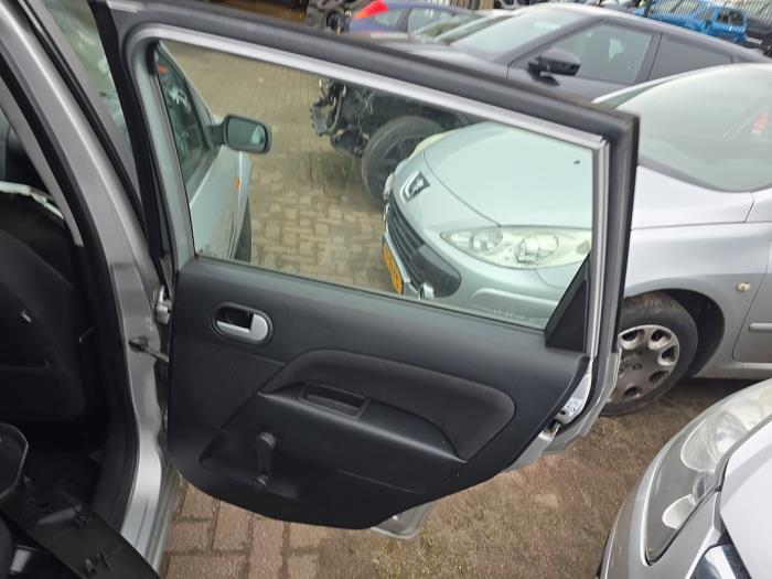 Ford Fiesta 5 1.3 Sloopvoertuig (2005, Grijs)