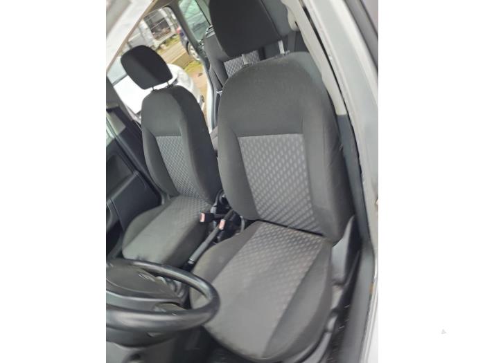 Ford Fiesta 5 1.3 Sloopvoertuig (2005, Grijs)