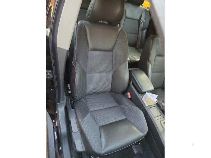 Volvo V70 2.4 D5 20V Sloopvoertuig (2003, Zwart)