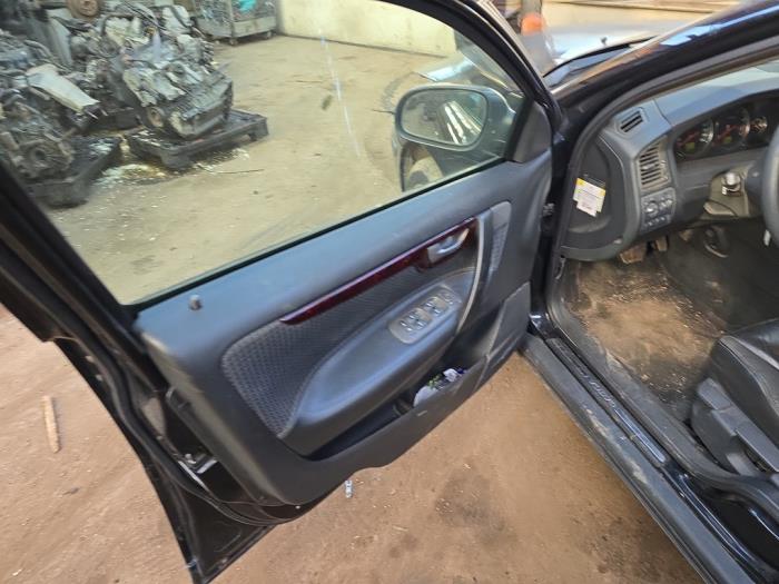 Volvo V70 2.4 D5 20V Sloopvoertuig (2003, Zwart)