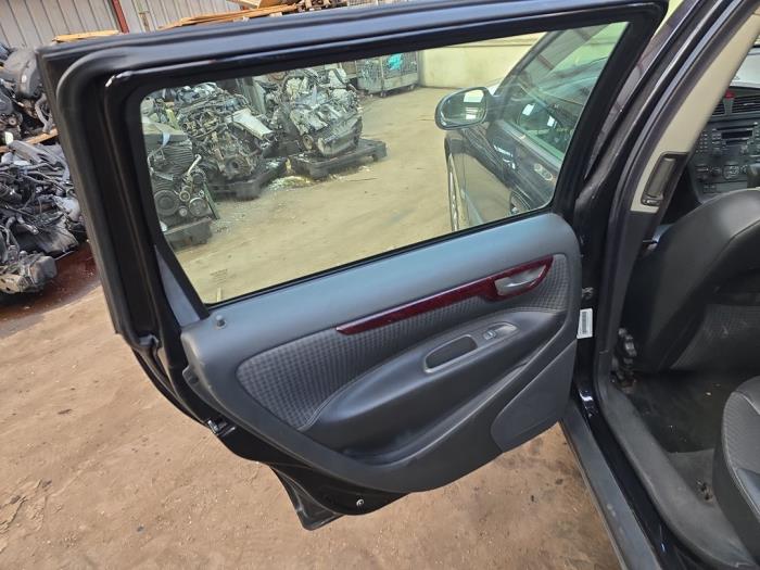 Volvo V70 2.4 D5 20V Sloopvoertuig (2003, Zwart)