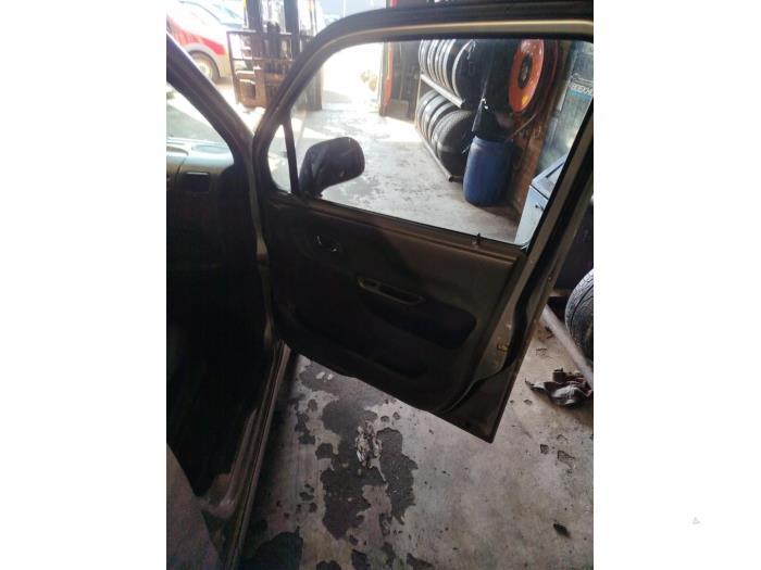 Suzuki Wagon-R+ 1.3 16V Sloopvoertuig (2002, Grijs)