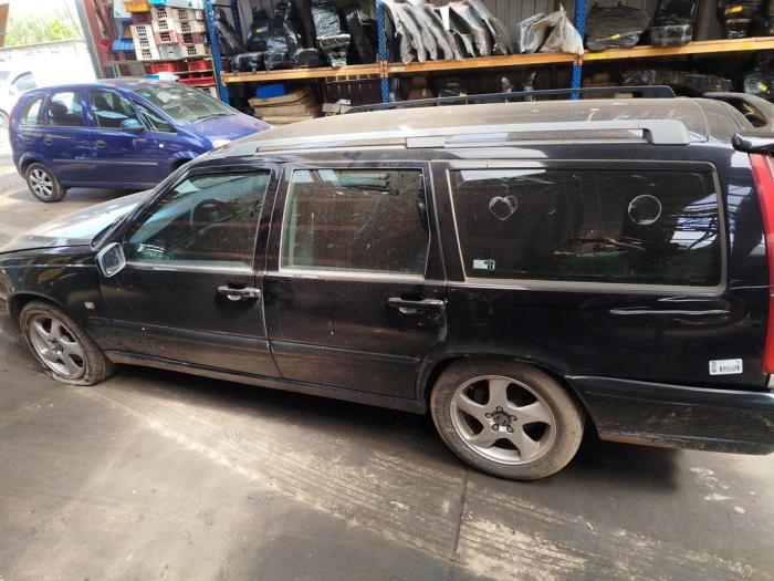 Volvo V70 2.5 TDI Sloopvoertuig (2000, Zwart)