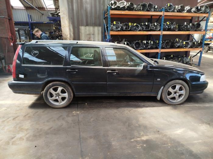 Volvo V70 2.5 TDI Sloopvoertuig (2000, Zwart)