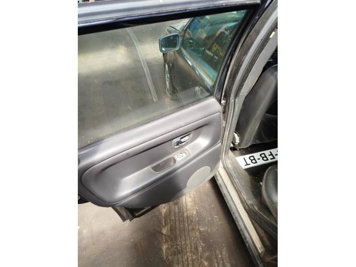 Volvo V70 2.5 TDI Sloopvoertuig (2000, Zwart)