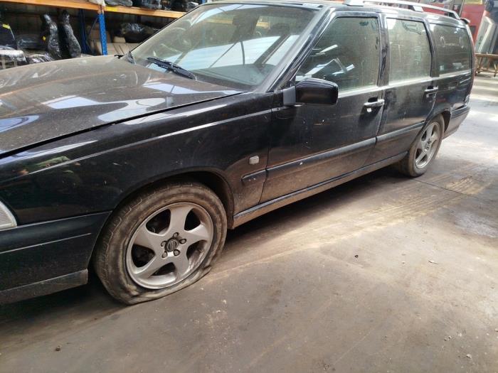 Volvo V70 2.5 TDI Sloopvoertuig (2000, Zwart)