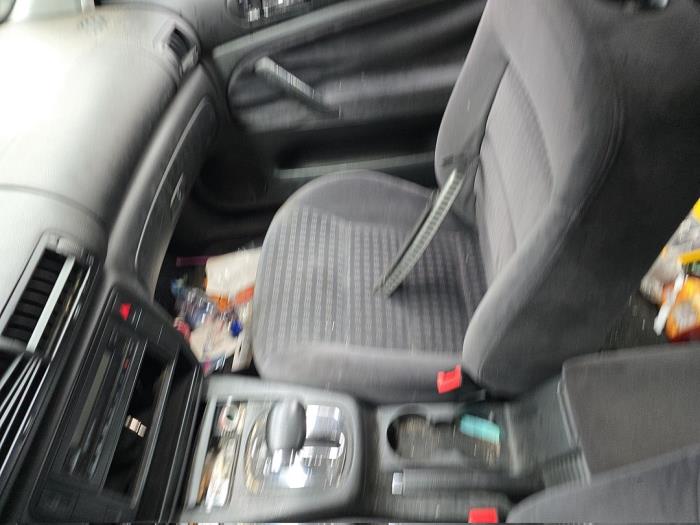 Volkswagen Passat 2.0 Sloopvoertuig (2001, Grijs)