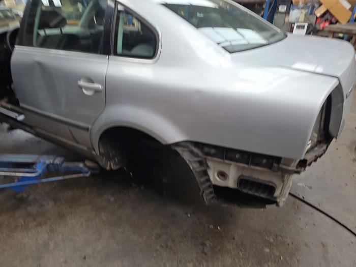 Volkswagen Passat 2.0 Sloopvoertuig (2001, Grijs)