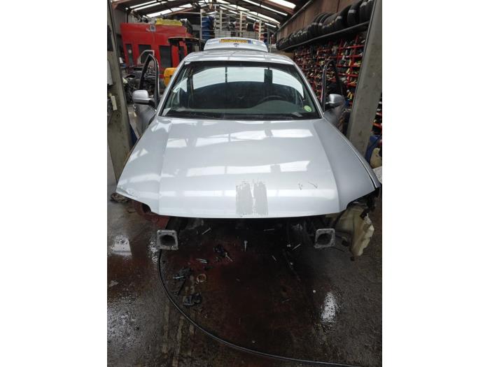 Volkswagen Passat 2.0 Sloopvoertuig (2001, Grijs)