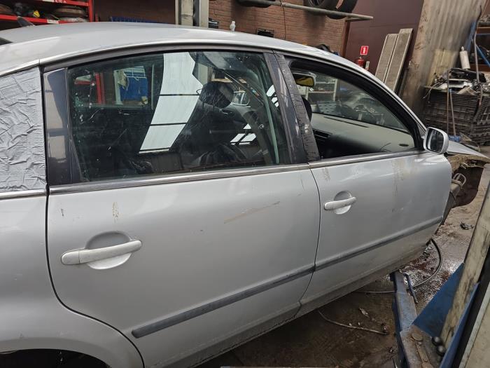 Volkswagen Passat 2.0 Sloopvoertuig (2001, Grijs)