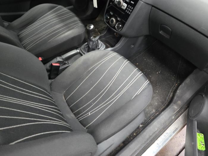 Opel Corsa D 1.2 ecoFLEX Sloopvoertuig (2010, Grijs)