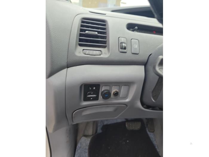 Toyota Previa 2.4i 16V VVT-i Sloopvoertuig (2002, Wit)