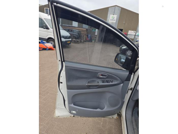 Toyota Previa 2.4i 16V VVT-i Sloopvoertuig (2002, Wit)