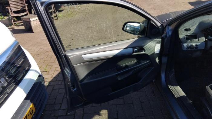 Opel Astra H SW 1.6 16V Twinport Sloopvoertuig (2005, Grijs)