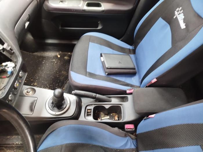 Mitsubishi Lancer Wagon 1.6 16V Sloopvoertuig (2008, Donker, Blauw)